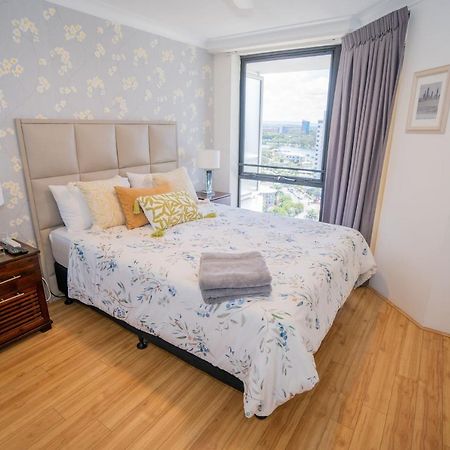 Large Surfers Paradise Apartment With Fantastic Views Gold Coast Luaran gambar