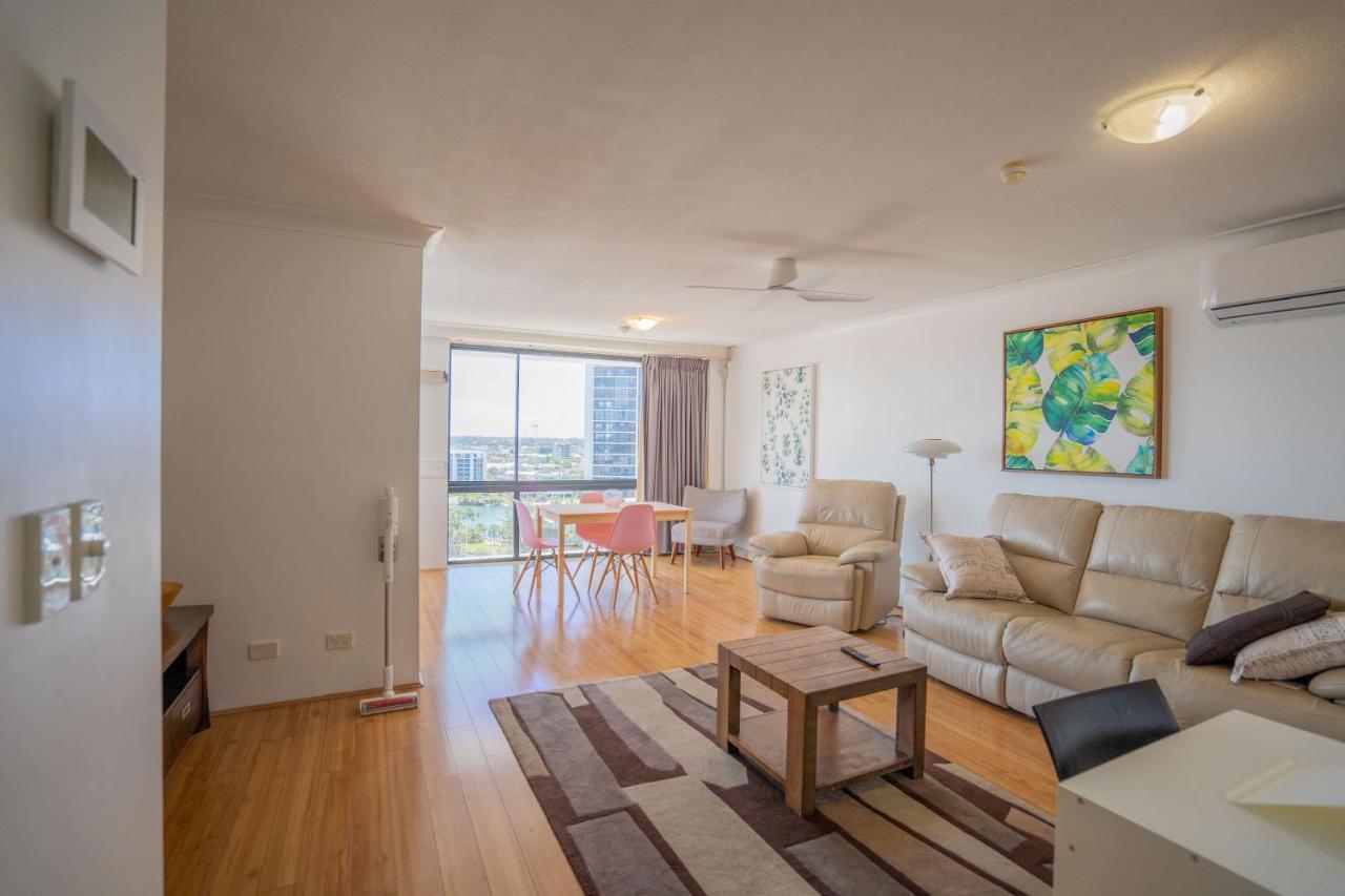 Large Surfers Paradise Apartment With Fantastic Views Gold Coast Luaran gambar